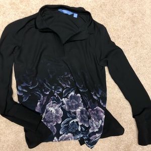 Vera Wang floral top!